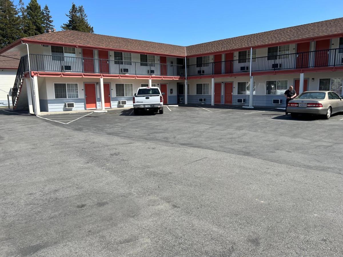 National 9 Motel Santa Cruz Exterior photo