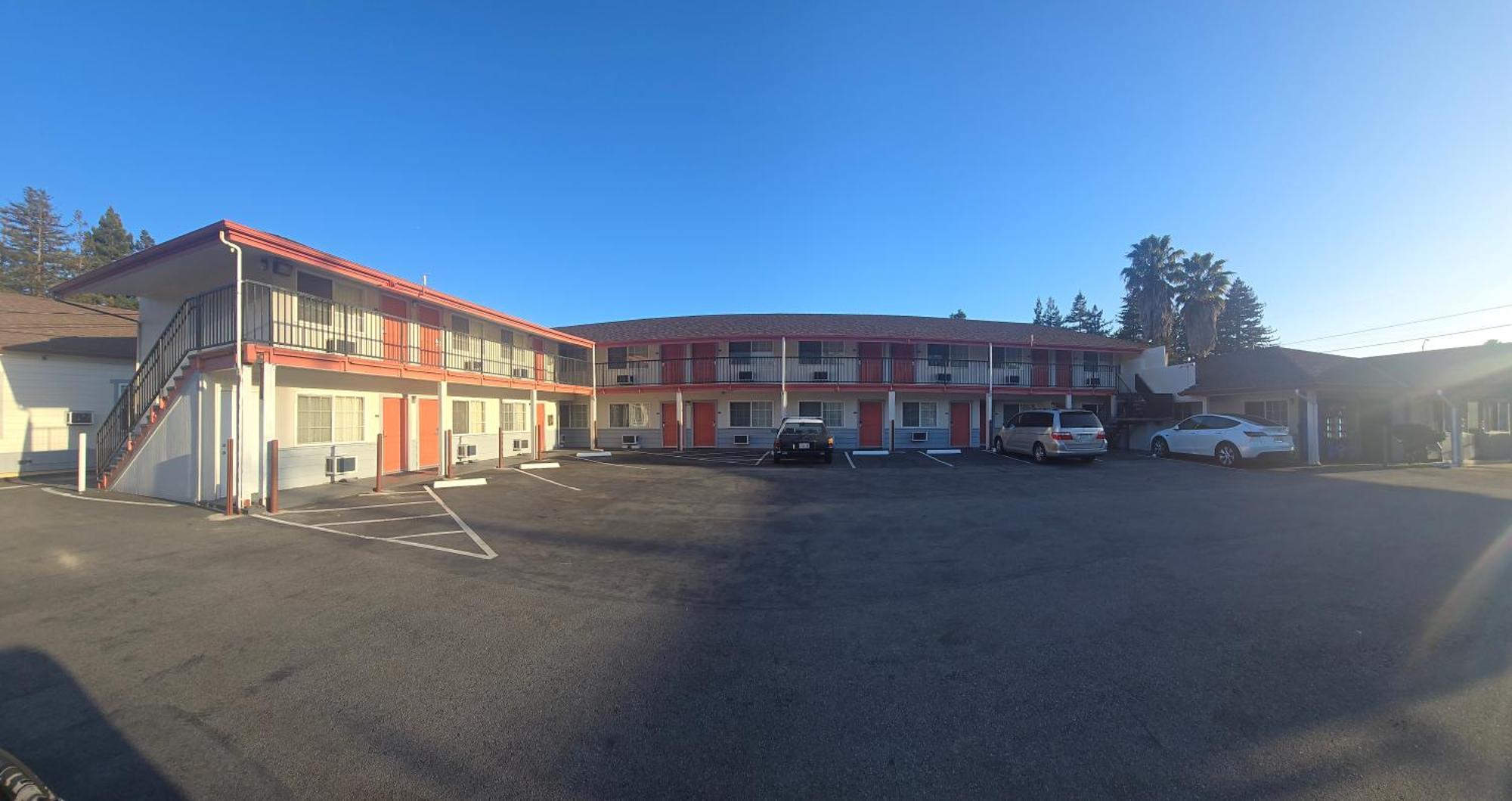 National 9 Motel Santa Cruz Exterior photo