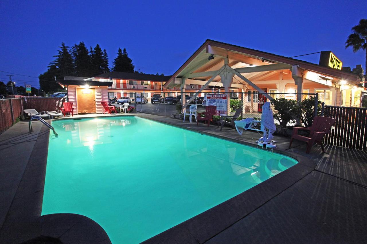 National 9 Motel Santa Cruz Exterior photo